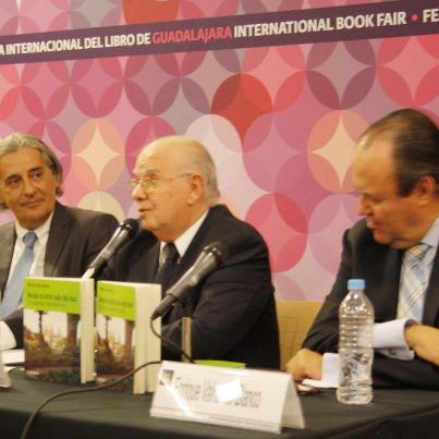 Presentación de "Desde el otro lado del mar" en la Feria Internacional del Libro de Guadalajara (2012)